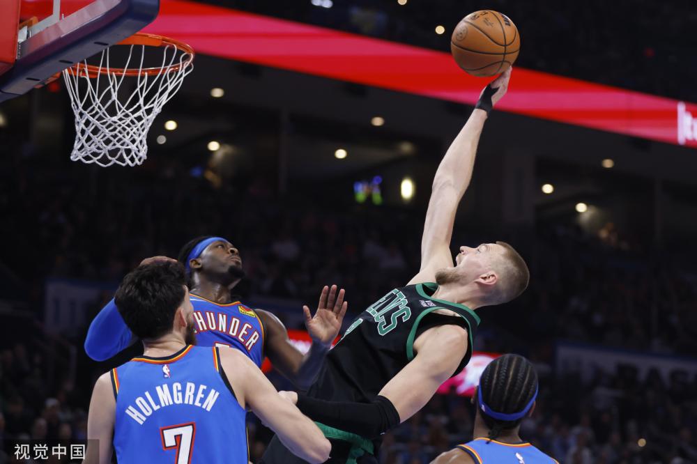 她们始终保 她们始终保